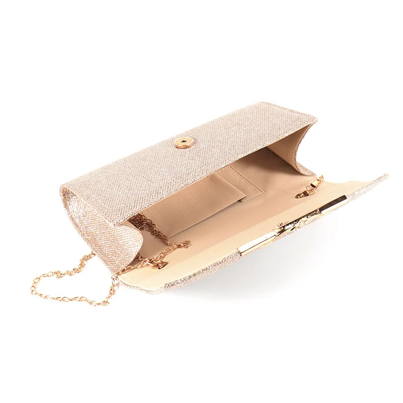 Pochette A Busta Rosa Cipria In Raso Plissè Con Patta Di Chiusura E Tracolla Catena Dorata