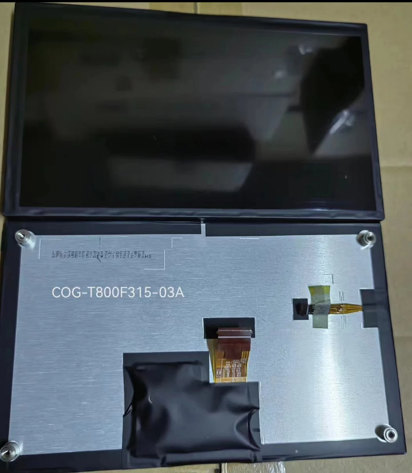 

Original COG-T800F315-03A T800F315 LCD Display Screen is Suitable For LCD Screen Repair And Replacement Free of Shipping