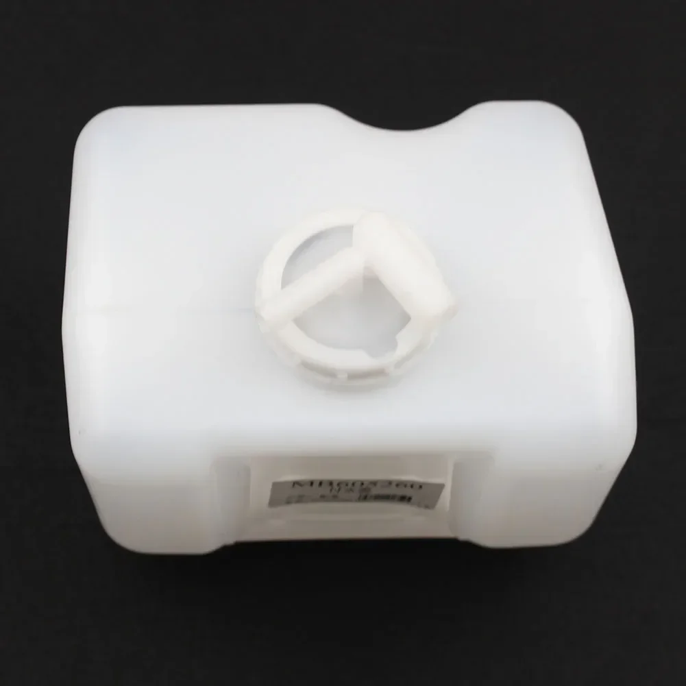 Car Coolant Reservoir Tank Coolant Overflow Reservoir Water Tank 1PCS MB605260 Fit For Mitsubishi Montero Pick-Up