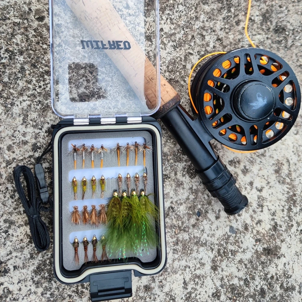 Waterproof Box Adams Dry Fly 28pcs Flies Kit 5