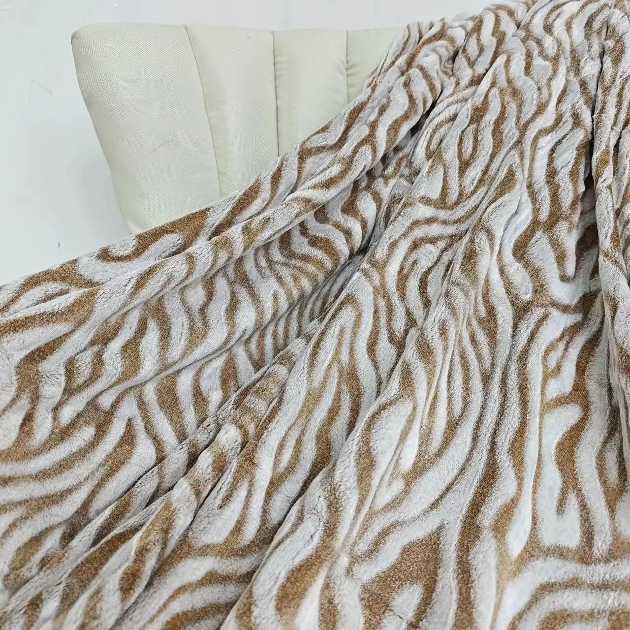 ���ö ���� 3D �����ĵ� ��踻 ���� ħ�� ������ ���, 1 ��