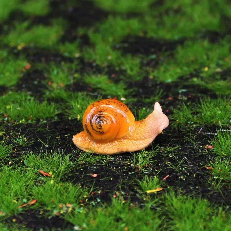 Cute Resin Snail Figurine Miniature Garden Decor Micro Landscape Home Ornament Animal Crafts