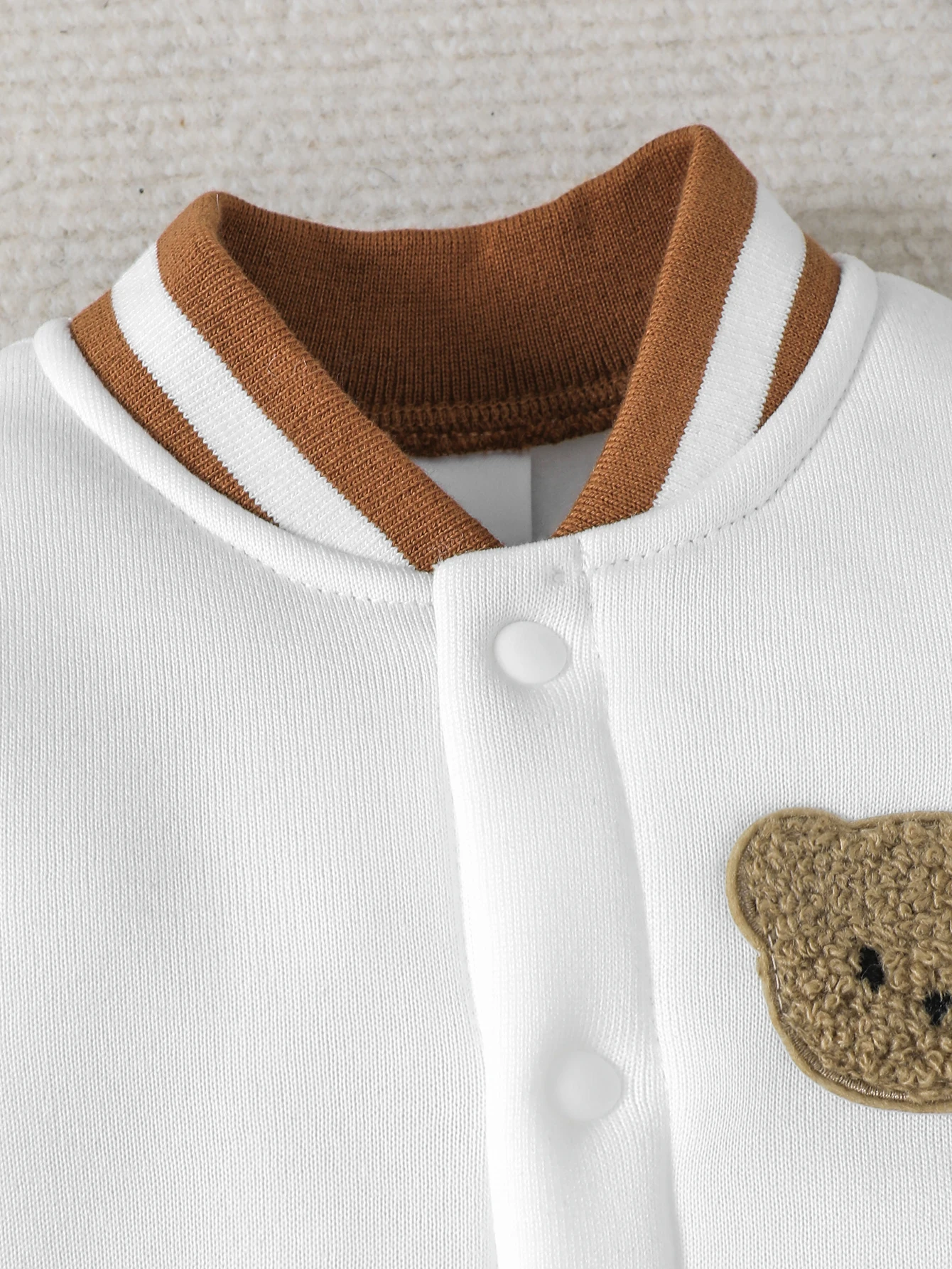 Baby boy bear pattern knitted fleece long sleeved jumpsuit, suitable for autumn and winter seasons 5