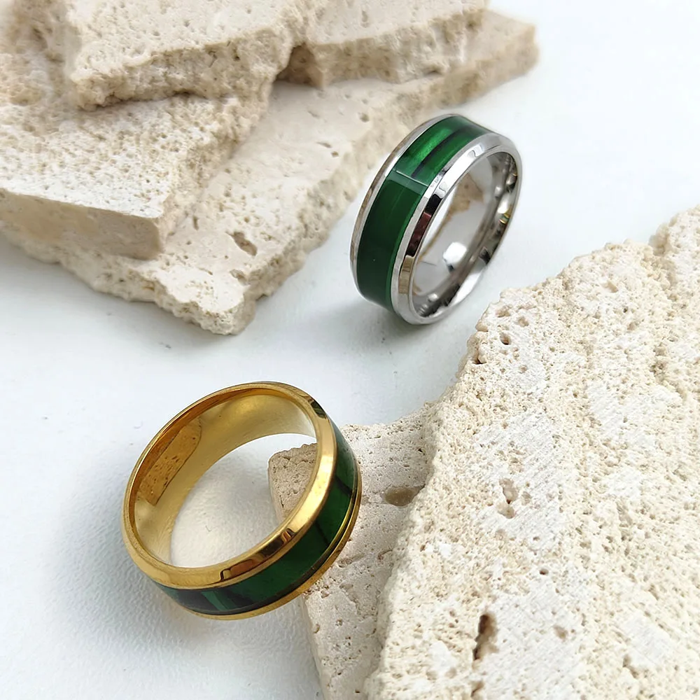 Stylish and charming stainless steel gold-plated men's ring, simple green enamel women's ring, wedding party jewelry 4