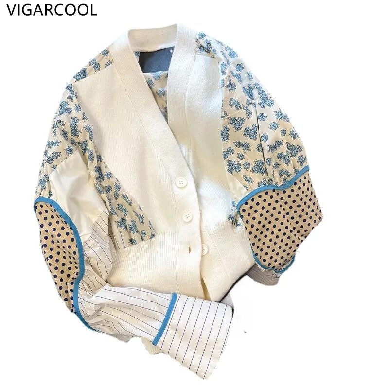 

Вязаный свитер с V-образным вырезом и имитацией двух предметов