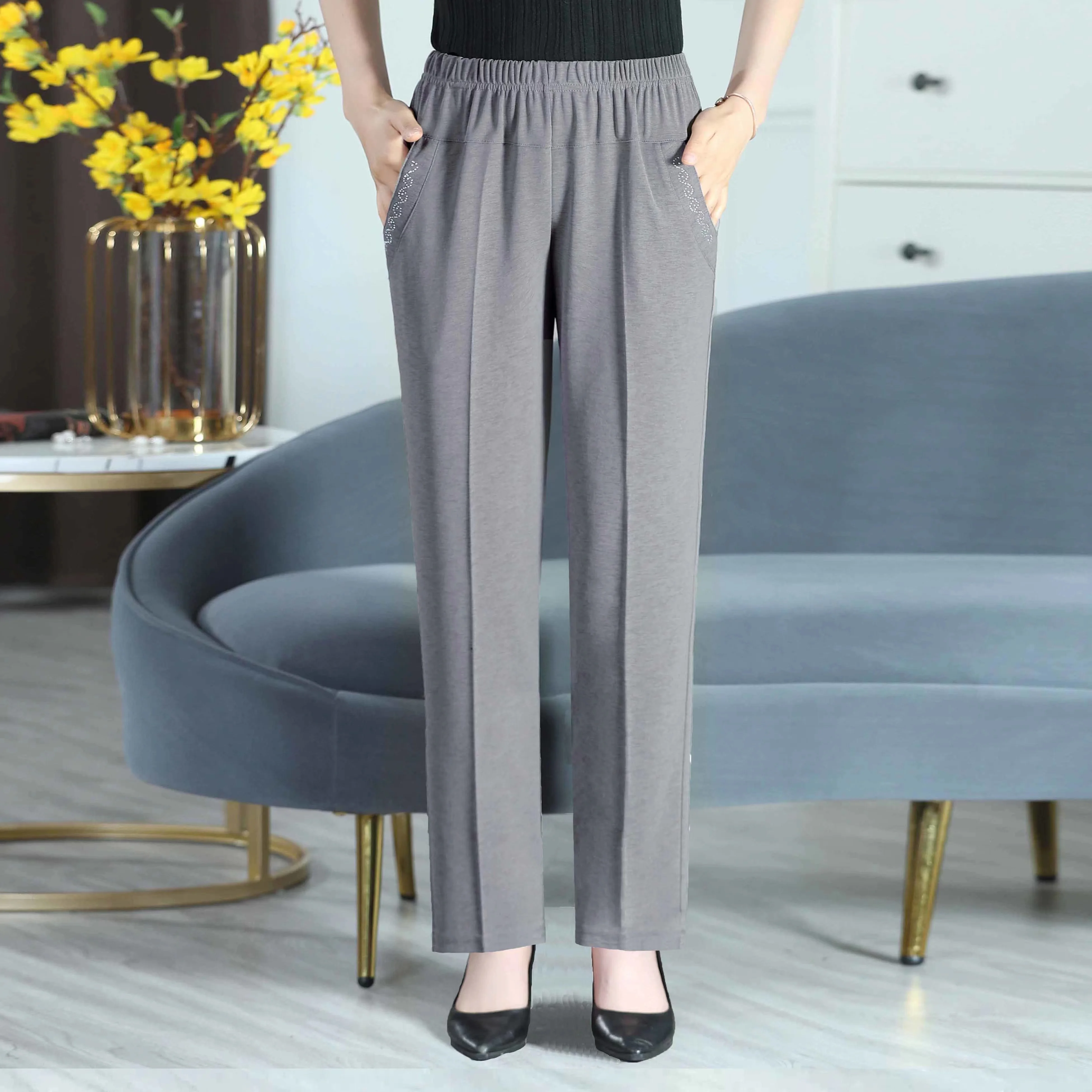 Gray [exquisite diamond-encrusted]