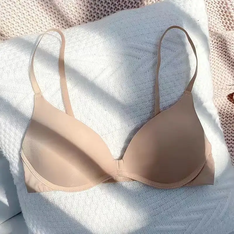 Japanese One-piece Smooth Girl Seamless Small Push Up Bra Thin Cup Without Underwire Sleep Bra 3/4 Cup Bralette Top Brassiere