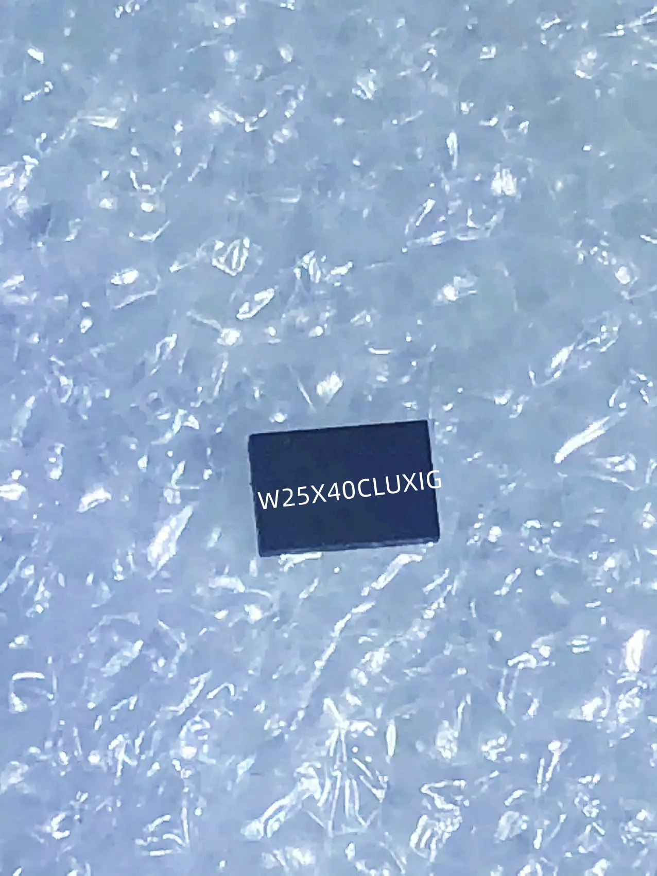 

1PCS W25X40CLUXIG serial flash memory chip brand new original support BOM one-stop quotation