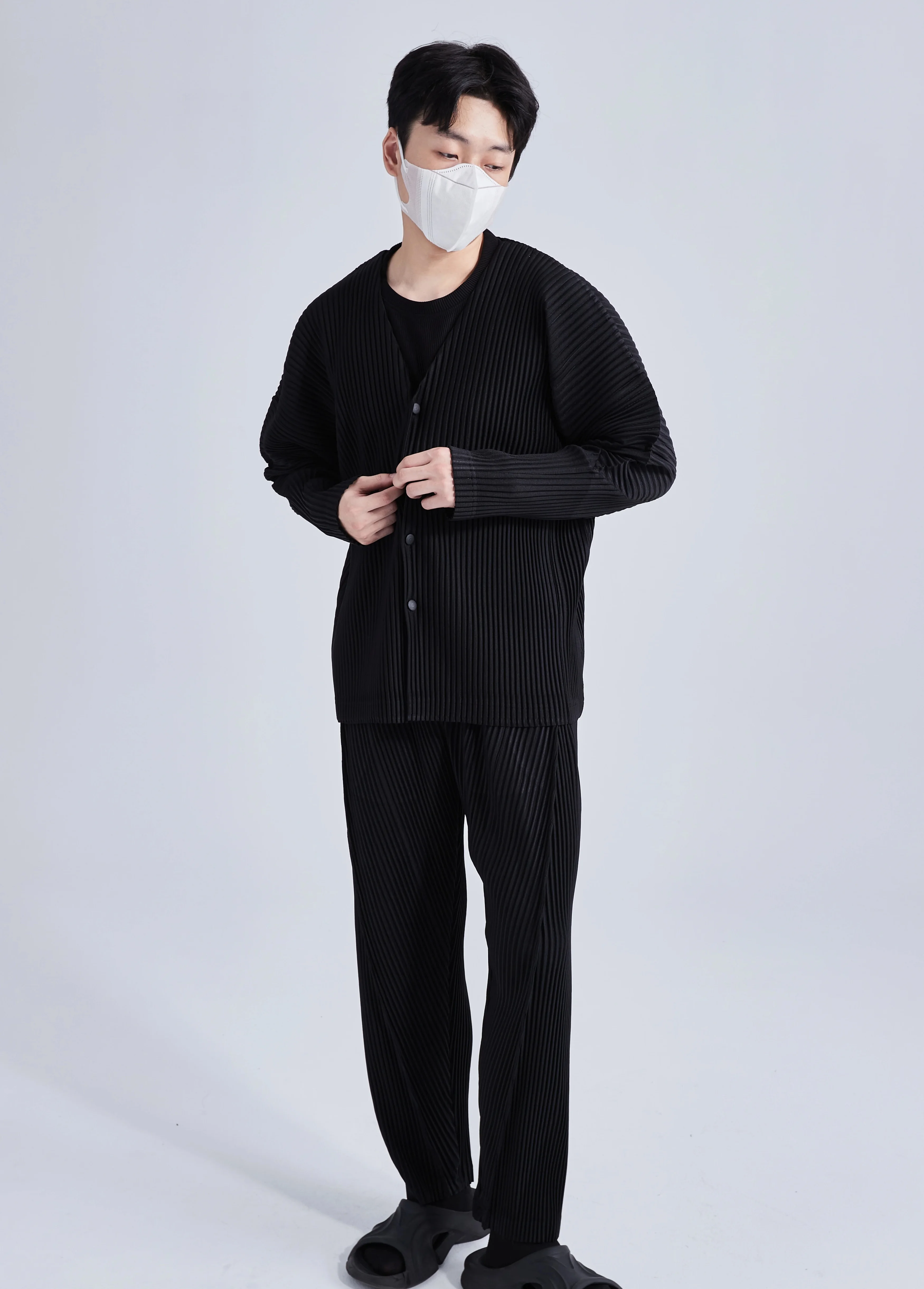 Miyake Pleated Men V-Neck Jacket Coat Collarless Single Breasted Long Sleeve Solid Color Cardigan 3
