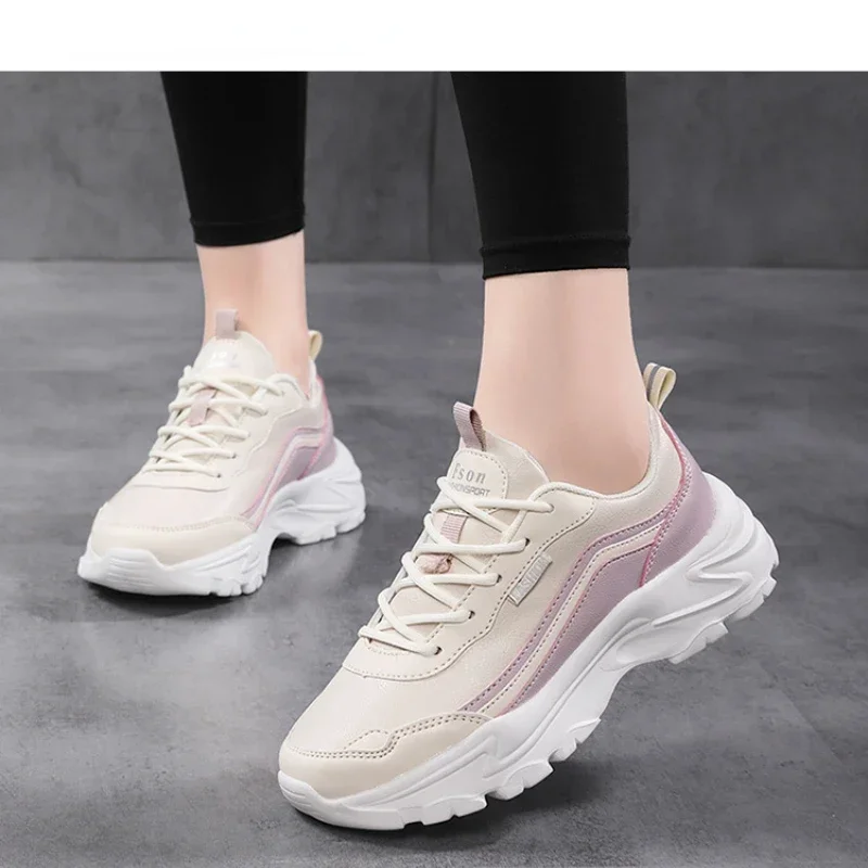2023 Comfortable Women's Sneakers Light Breathable Women Vulcanized Shoes Outdoor Fashion Thick Sole Leather Lady Running Shoes