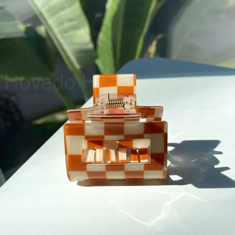 Рисунок 6 - Модные женские заколки-крабы из ацетата