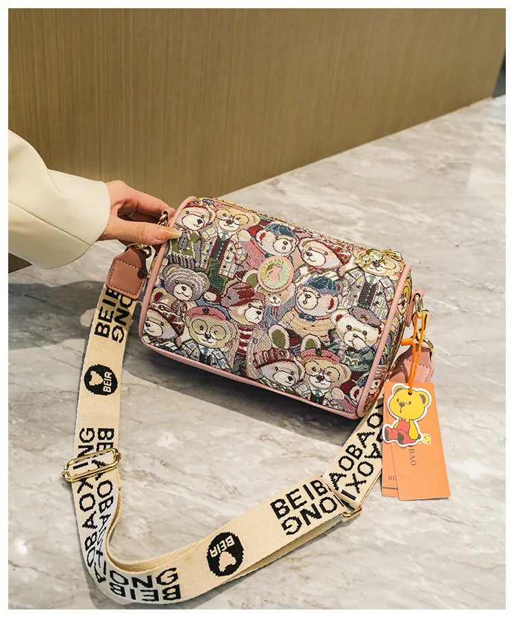 Review: Dolce & Gabbana DG Girls clutch bag | what fits | mod shots -  YouTube
