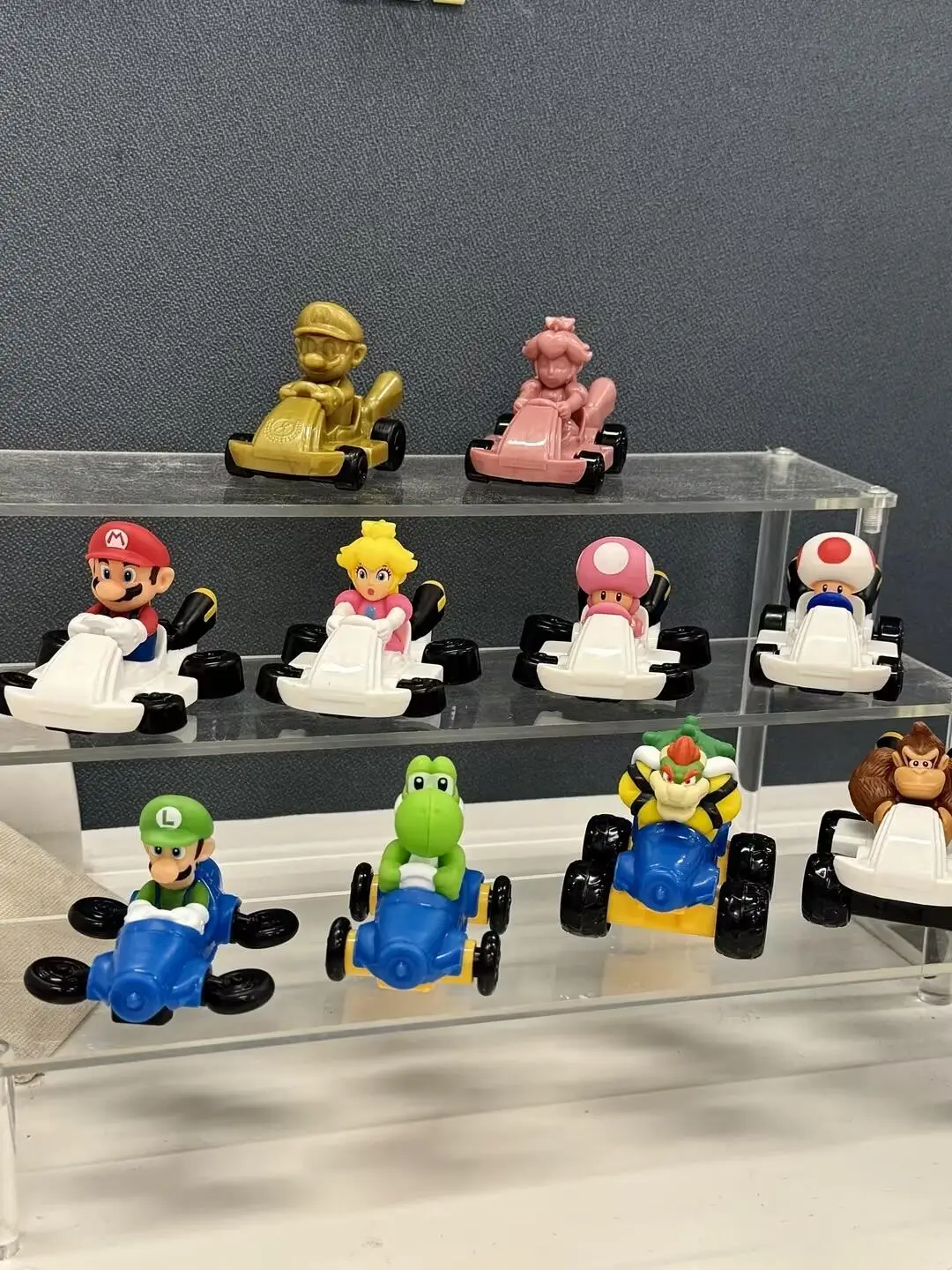 マリオ カート型ミニカー 約5cm ホバークラフトマクドナルド　ハッピーミール マリオ カート型ミニカー 約5cm ホバークラフトマクドナルド
