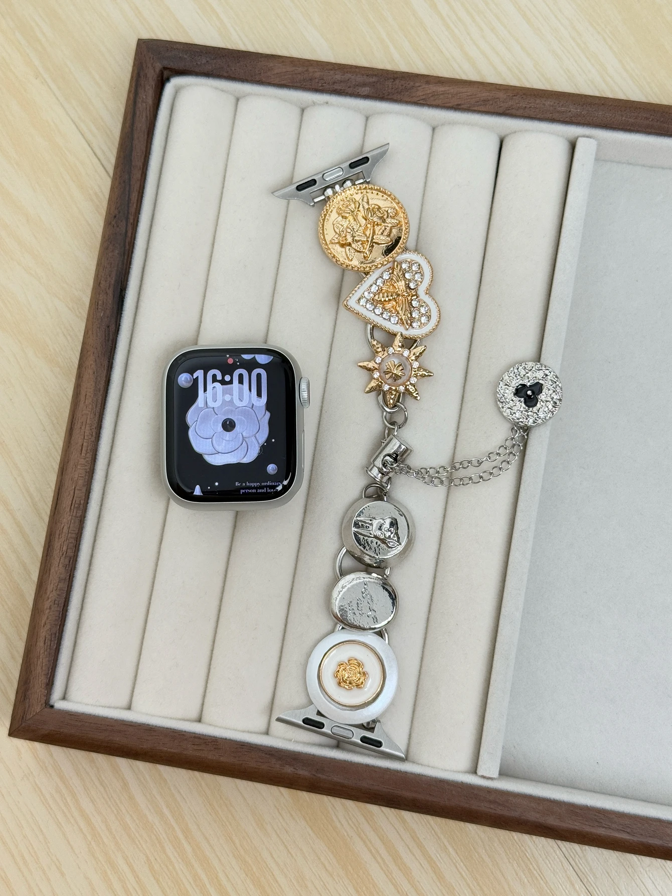 ตัวเลือกสินค้า ลูกปัดโลหะ ดีไซน์สวย สำหรับ Apple Watch Band