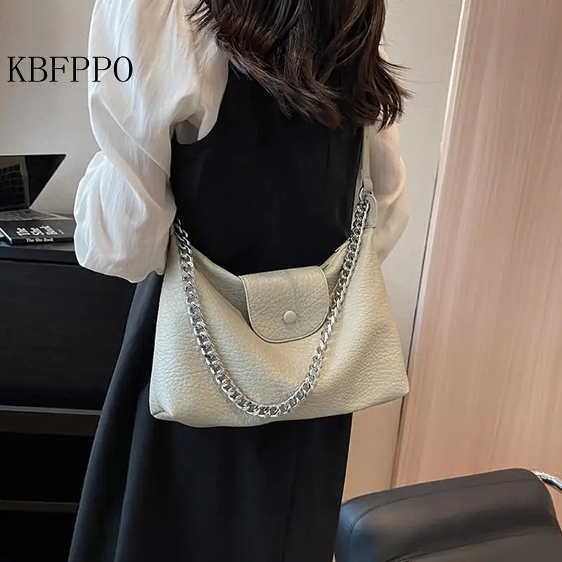 

French Minimalist Textured Black Capacity Bag For Women 2023 Brand New Summer Commuter Tote Bag Wet Armpit Bag Business Bag