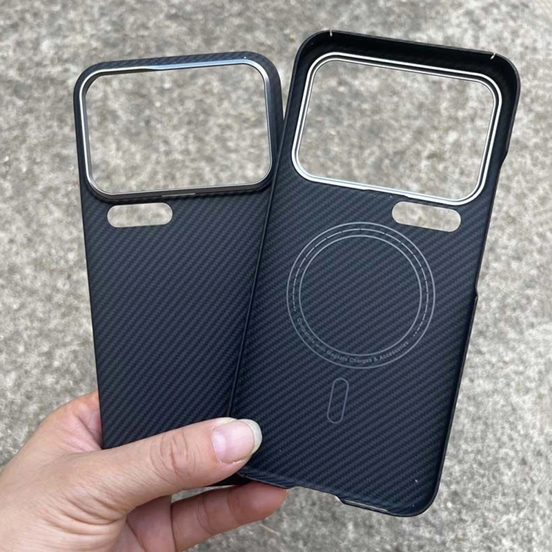 Luxury Carbon Fiber Aramid Magnetic Phone Cover