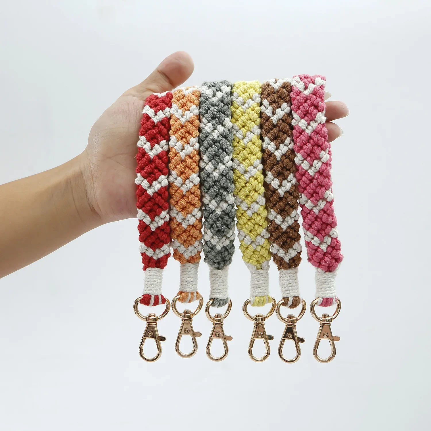 

Heart Shaped Handmade Macrame Hobo Wrist Strap Keychain Accessories Chain Wholesale Chains for Women