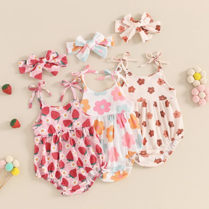 

Детский летний комбинезон без рукавов с цветочным/клубничным принтом