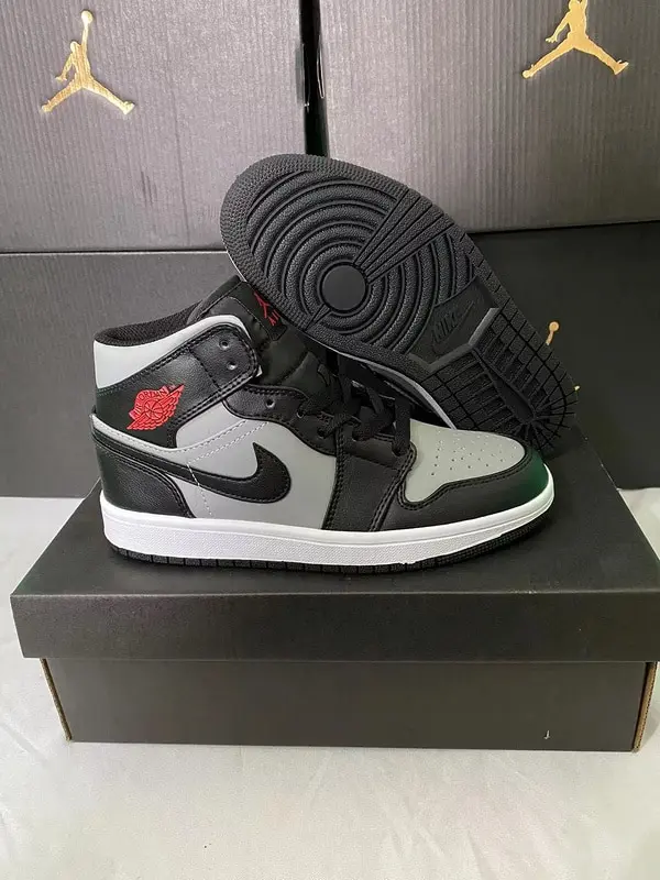 High-top Sneaker Nike Air Jordan 1 Original Men's Basketball Shoes Original Women Comfortable Sports Outdoor 555088-140