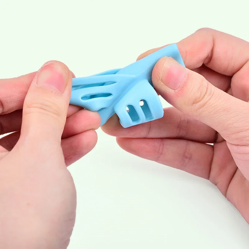 3pcs Children Writing Pencil Pen Holder Kids Learning Practise Silicone Pen Aid Grip Posture Correction Device for Students 5
