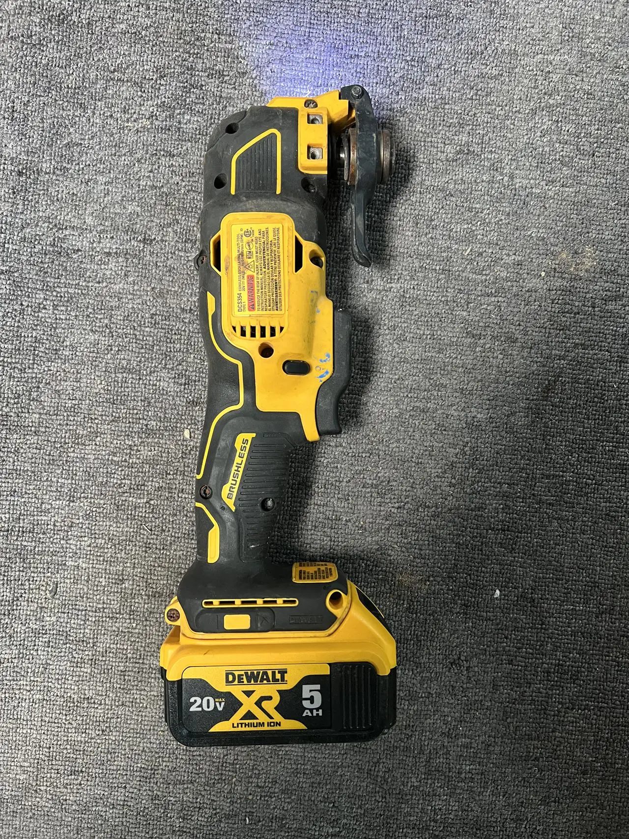 DEWALT-multiherramienta oscilante sin escobillas, 18V, DCS356, de segunda  mano, con batería de 5 amperios y cargador - AliExpress