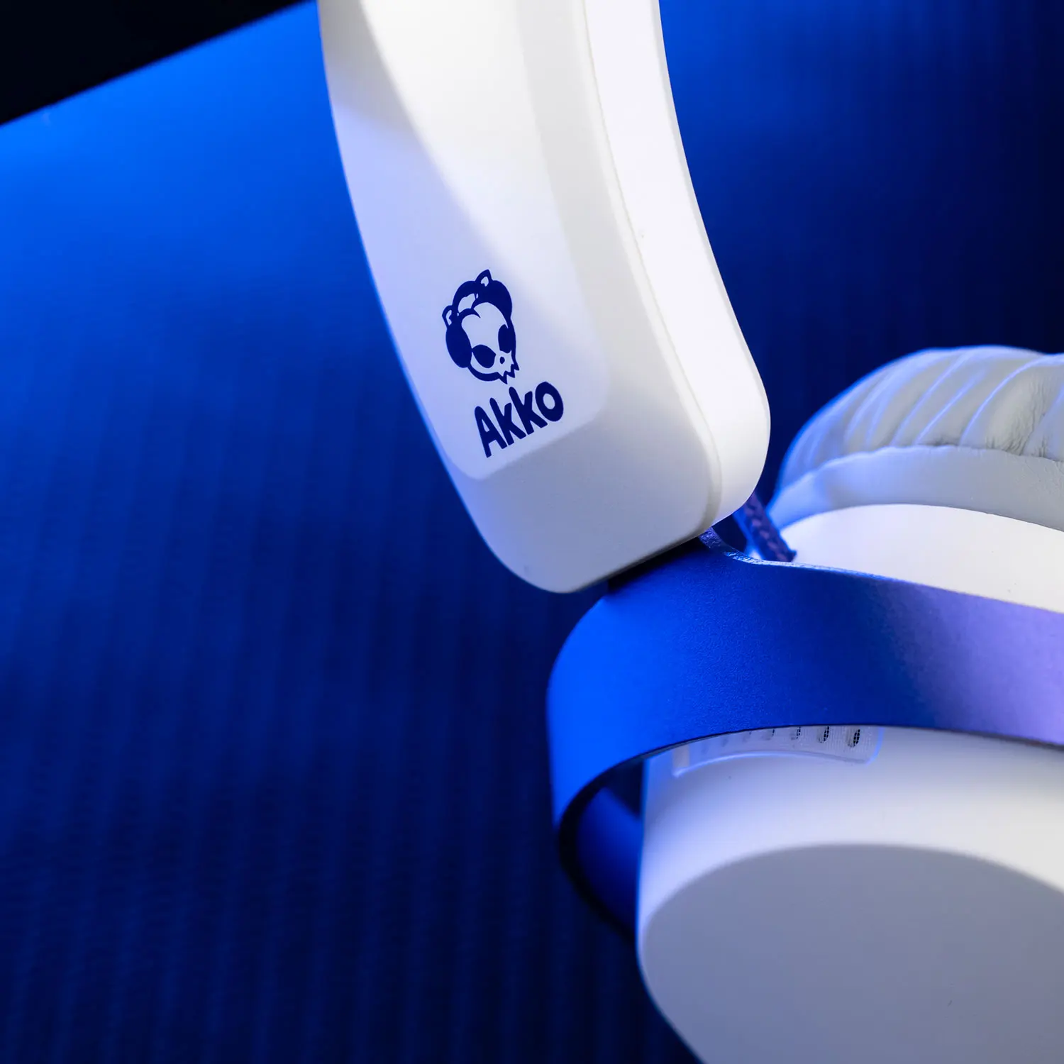 Akko GH300 Gaming Wireless Headphone with Mic Over-Ear Headset 7.1 Virtual Surround Sound Quad-Mode Head-mounted for Music Game