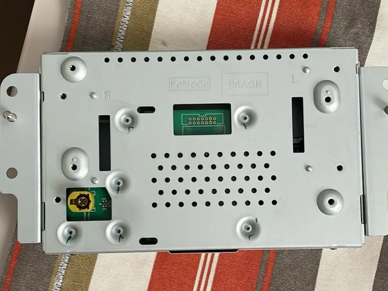 وحدة شاشة الملاحة الأصلية لسيارة Ford، Ford SYNC 3