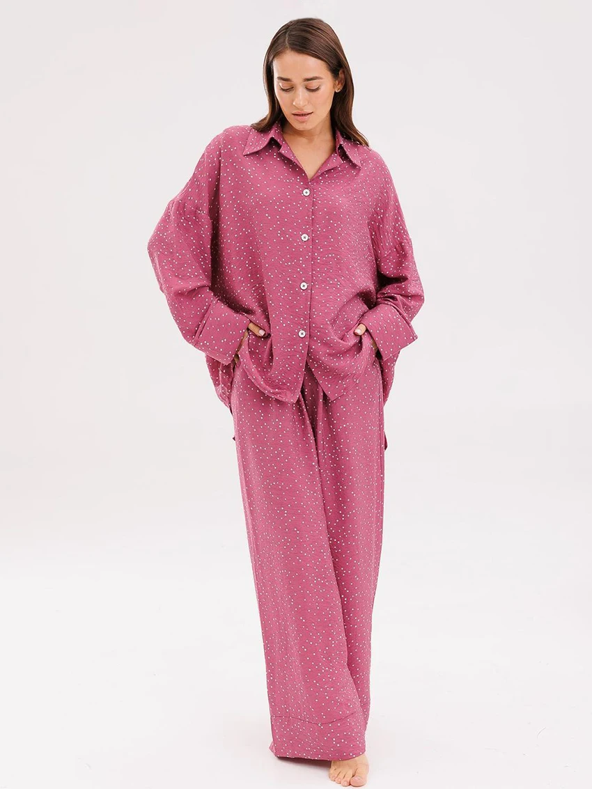 Рисунок 2 - Женская пижама с отложным воротником Marthaqiqi