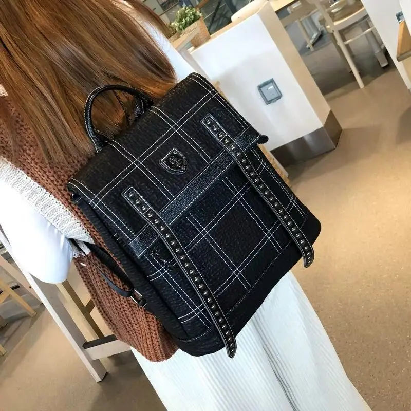 Leather Rivet Large Capacity Leather Backpack Women's Bag College Style Personalized Fashion Backpack Schoolbag Travel Bag New