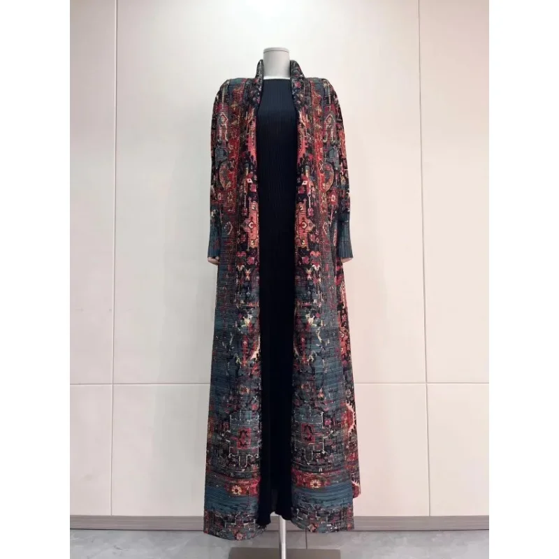 عباية تراثية فاخرة بنقشة شرقية – قصة كلاسيك راقية