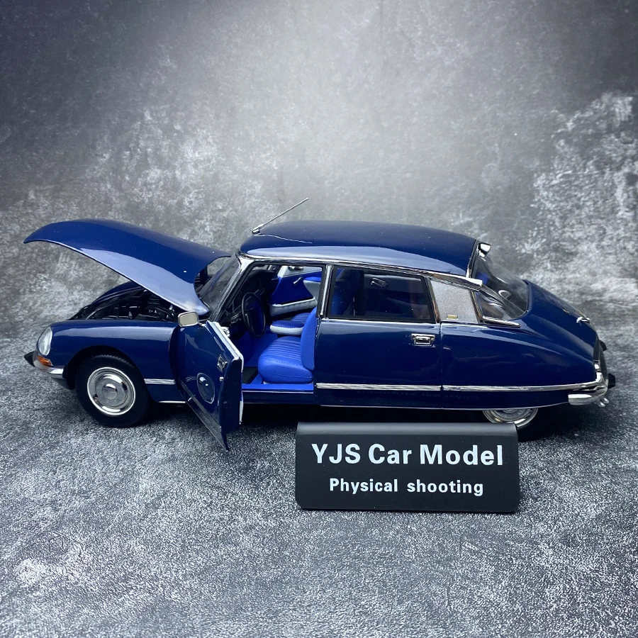 NOREV 1/18 シトロエン DS23 Pallas Amazon.com: NOREV 1/18 - Citroen DS 23 Pallas - 1974 : Arts