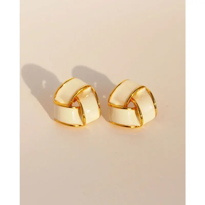 

Изысканные маленькие треугольные серьги-гвоздики с эмалью для рук для женщин геометрические Винтажные серьги-гвоздики с кремом модные серьги-кольца ювелирные изделия в подарок