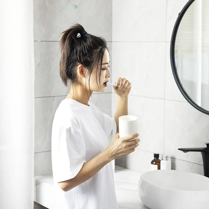 Toothbrush Holder Bathroom Storage Rack Wall Mounted Storage Hook Simple Wall Mounted Toothbrush Holder Toothpaste Mouth Cup Holder Drill-Free Bathroom Storage Shelf Portable Rack Organize