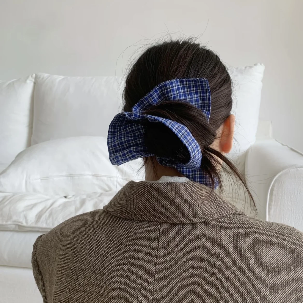 1PC Blue Plaid Large Scrunchie, Stylish Hair Accessory For Women, Cute Hair Tie For Daily And Party Wear
