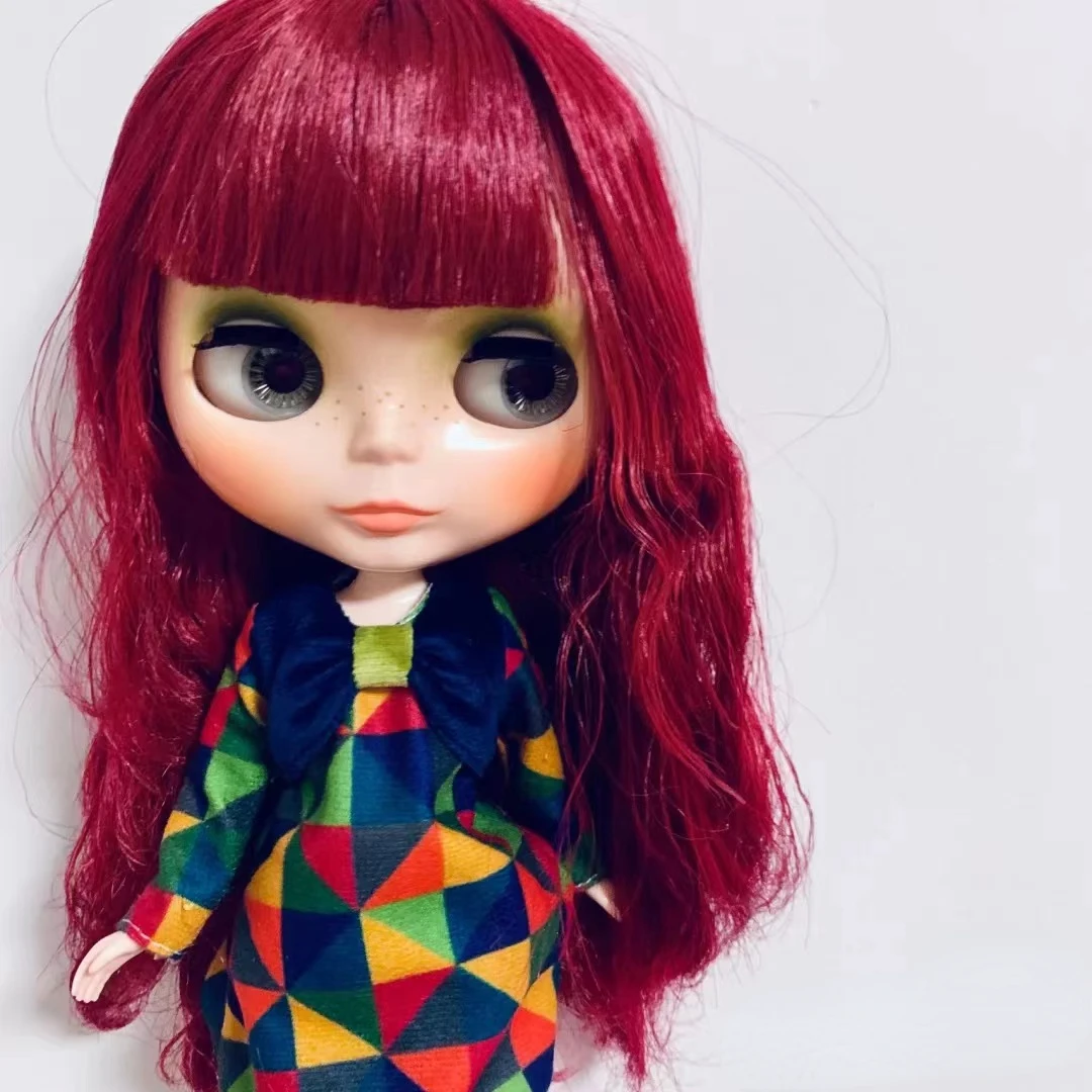 Рисунок 2 - Шарнирная кукла Neo Blyth Patty с нашивкой