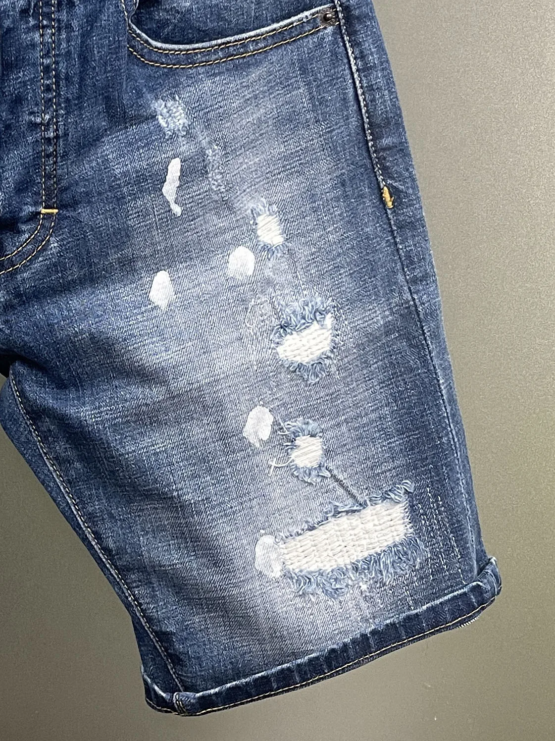 2024 Summer D2 Jeans Fashionable Slim Fit, Washed and Perforated Elastic Patch, Micro Elastic Men's denim shorts