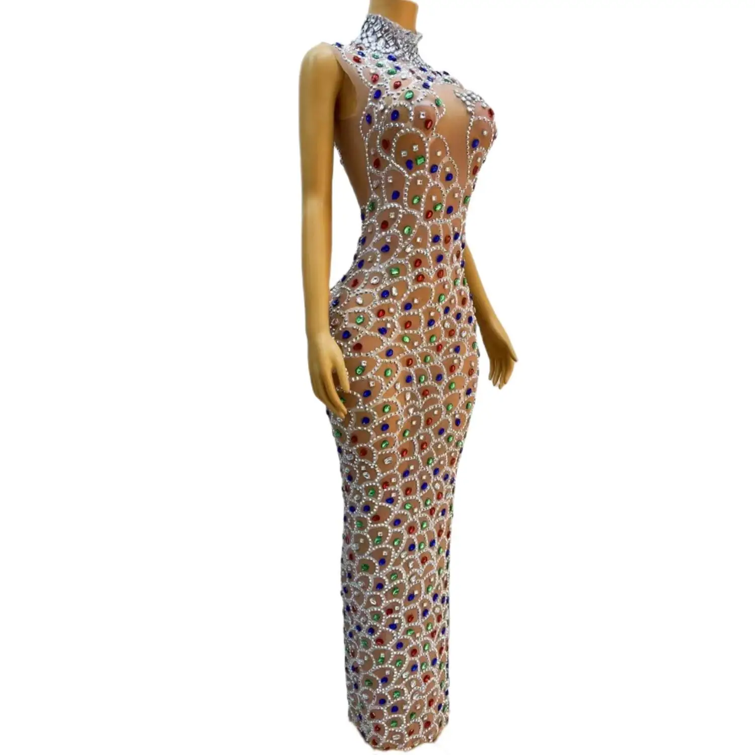 Рисунок 2 - Женское длинное платье для выпускного вечера