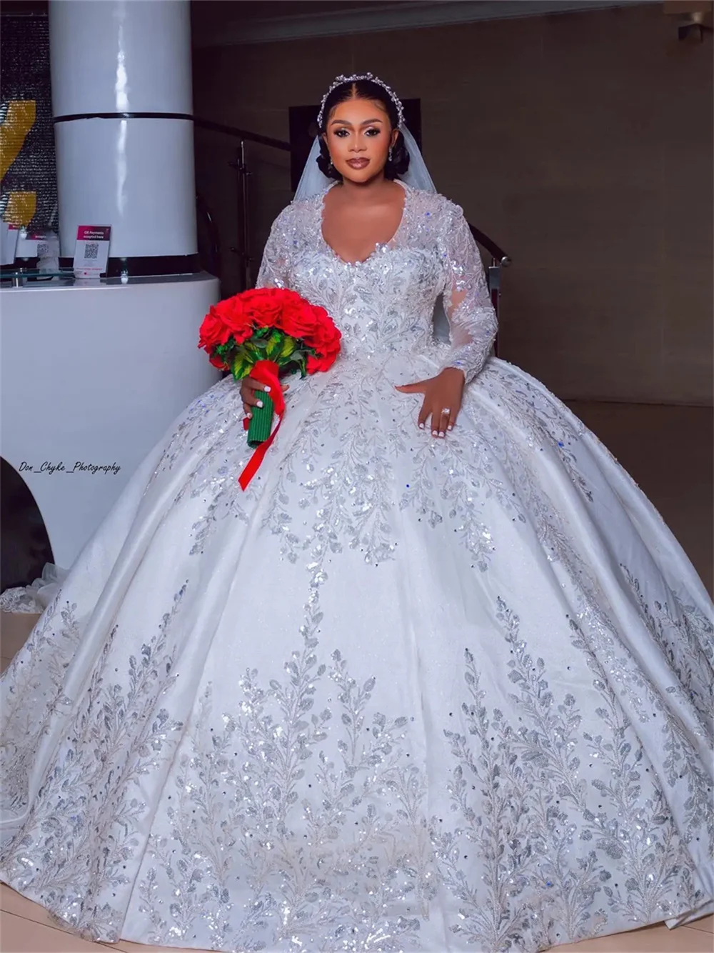 Рисунок 3 - Классическое Свадебное платье с длинным рукавом 2024