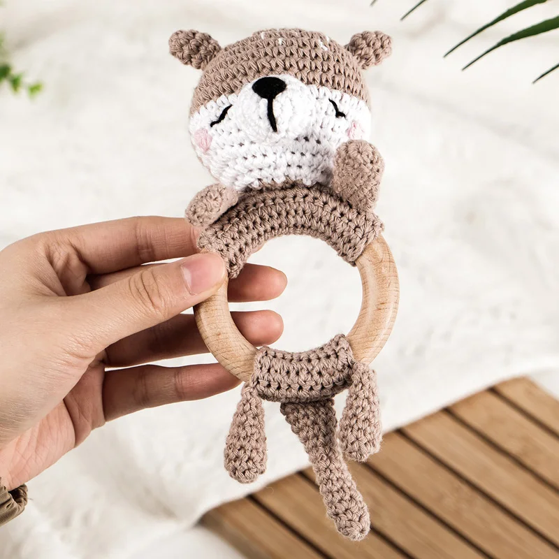 1Pc Baby Rattle Wooden Teether Music Ring Crochet Animal Otter Music Rattles Soother Bracelet Toddler Toys Baby Teething Gifts 2