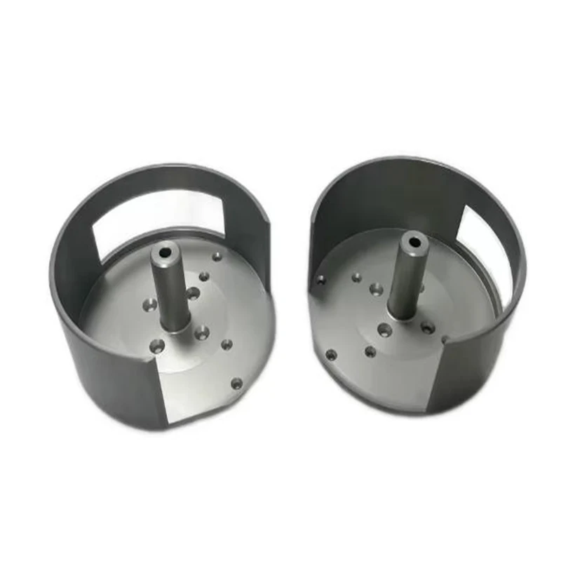 Ensemble de pièces tournées de différentes tailles en acier inoxydable, montrant la variété de fabrication sur commande de pièces tournées personnalisées.