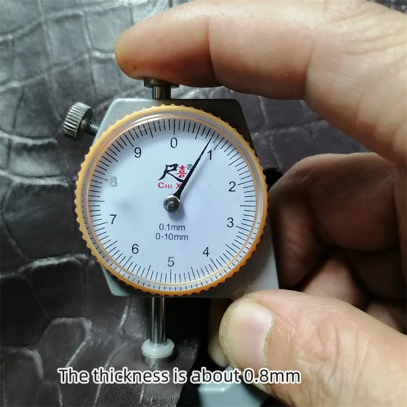 0.8mm 적갈색 악어 양가죽. 최상급 가죽. 진짜 가죽 원단. 오토바이 슈트용 수제 DIY. 전체 양가죽