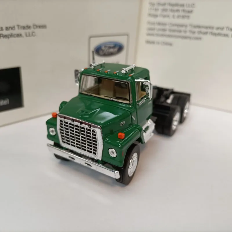 

Diecast 1/64 Scale Ford L9000 Tractor Green Container Hauling Trailer Alloy Car Classic Nostalgia Car Model Collectibles Boy Toy