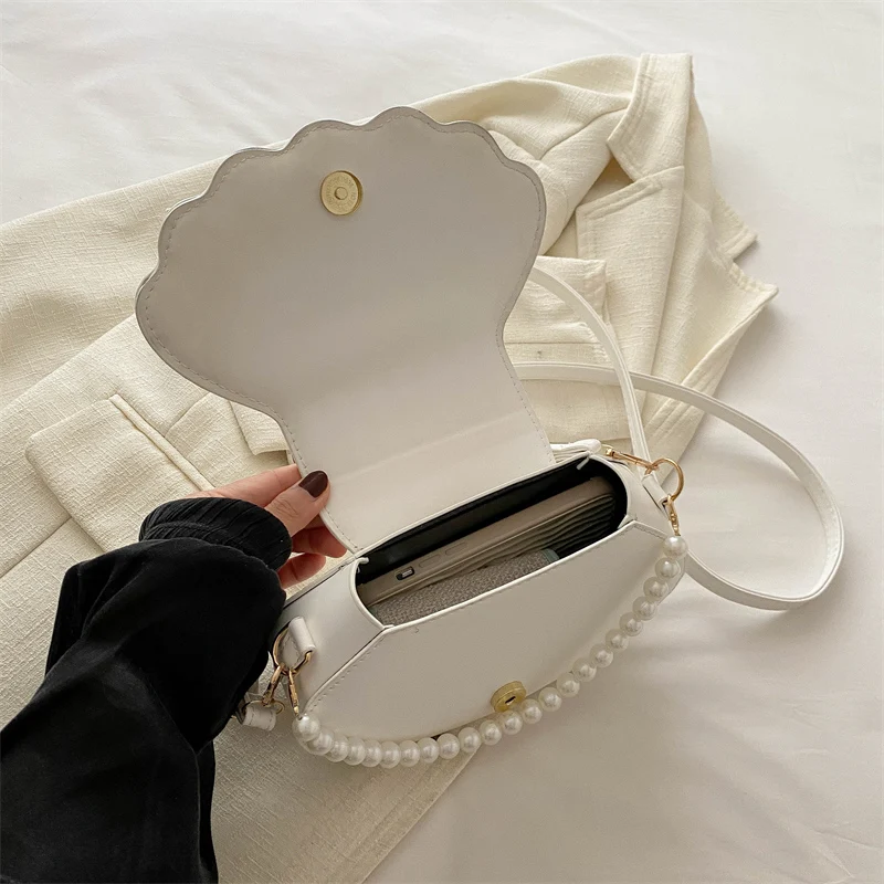 French Pearl Chain Handbag Women Seashell Fashion Shoulder Bag PU Leather Clutch Purse Novelty Solid Chic Hobo Bag Small Satchel women handbags leather shoulder bag