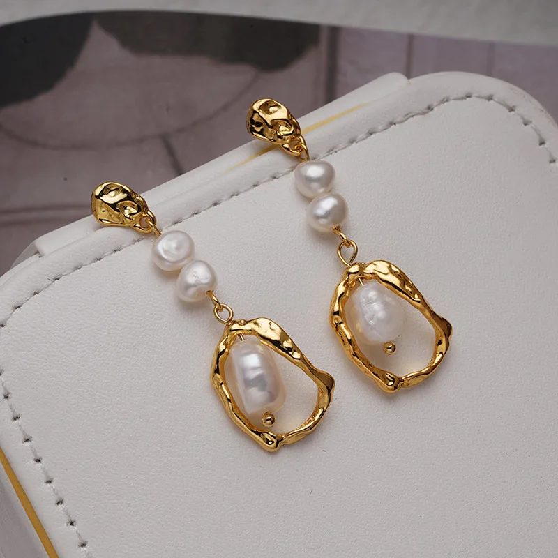 Light luxury vintage natural freshwater pearl earrings for women