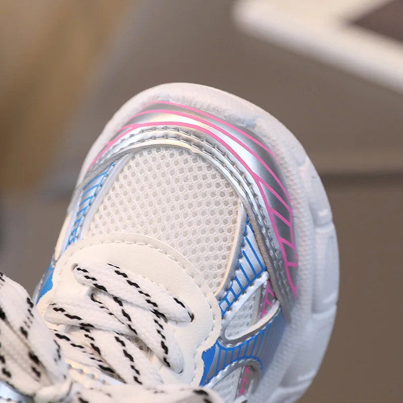 Рисунок 5 - Детские кроссовки