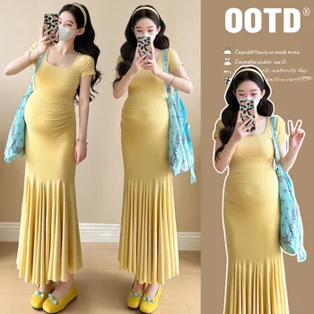 Summer Maternity Wear French Chic Mermaid Style Short Sleeve Dress Bodycon Silhouette Fashionable Mom To Be Outfit
