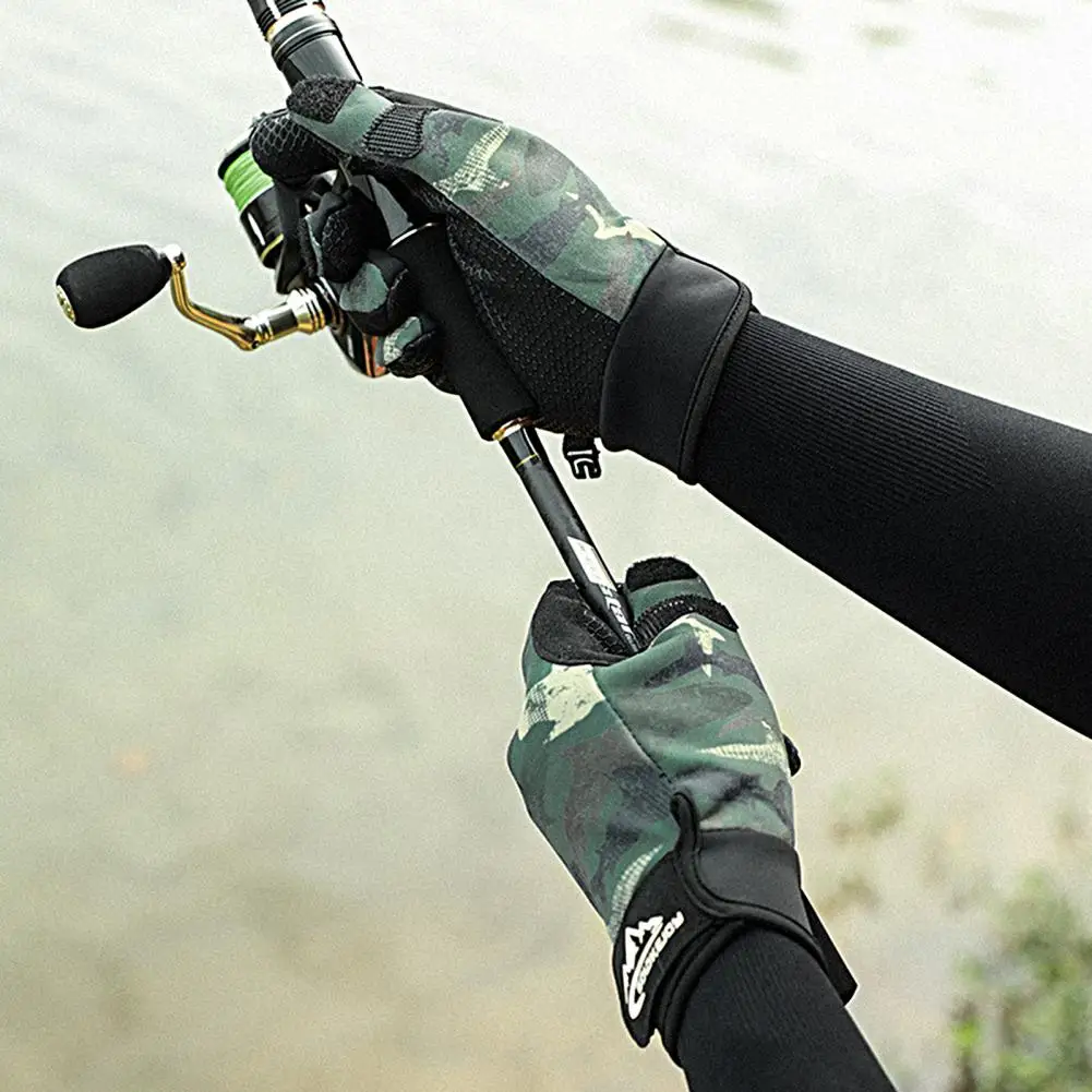 Camouflage Waterproof Fishing Gloves 2 Finger Flip Windproof Women Men Gloves Velvet Warm Fish Angling