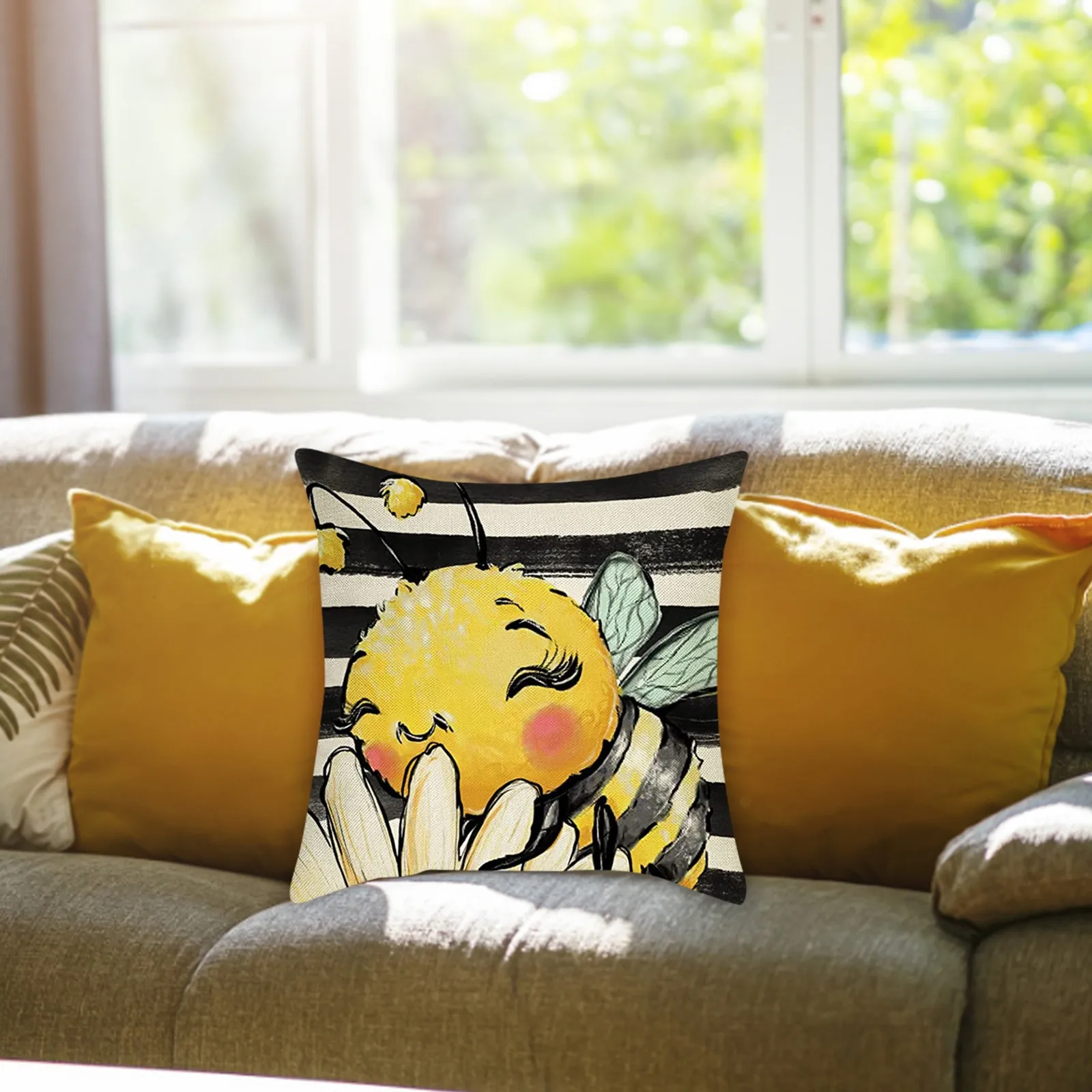 

Декоративная подушка в виде пчелы подсолнуха