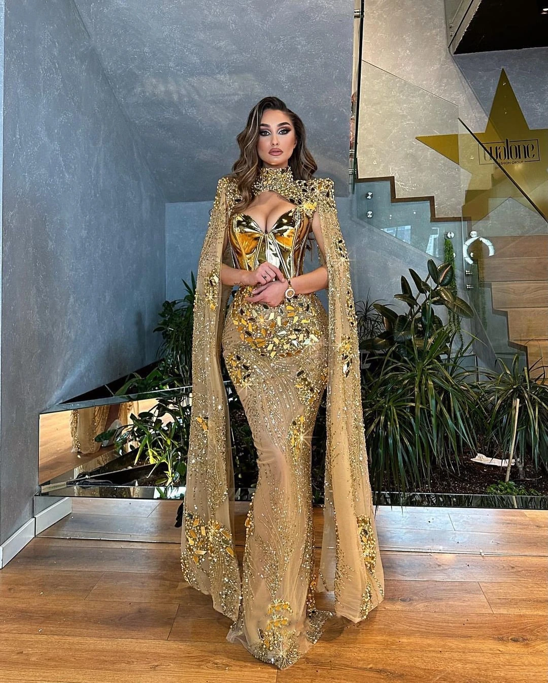

Unique Gold Mermaid Prom Dresses Cape Sleeves Shiny Sequins Beading Illusion Evening Gowns Custom Made Robe De Soirée