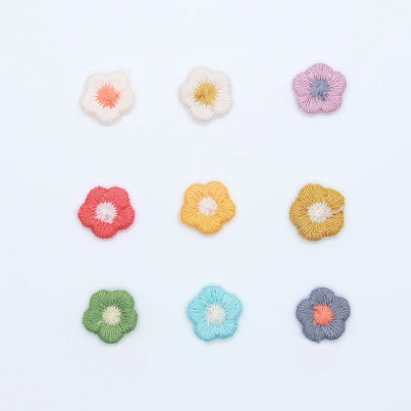 50Pcs 15mm Mini Multicolor Wool Knitting Plum Blossom Flower For Girls Plush Hairpin Children's Clothing DIY Decor Accessories